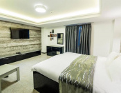 Boutique and bar ''Mr I'' 4*